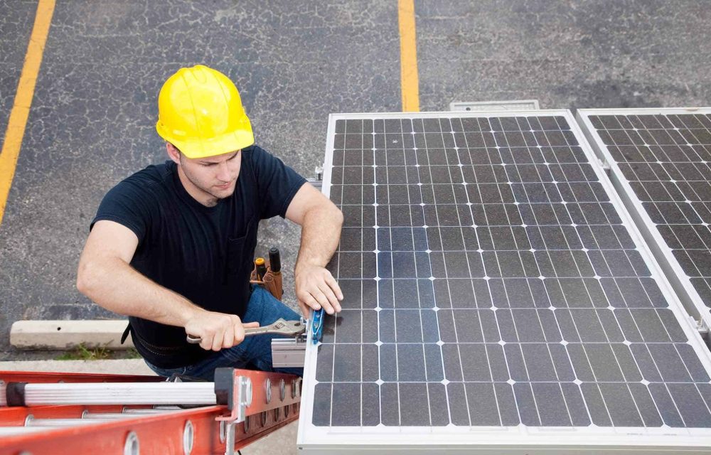 Solar-operations-Maintenance-supporting-July-Blog-1